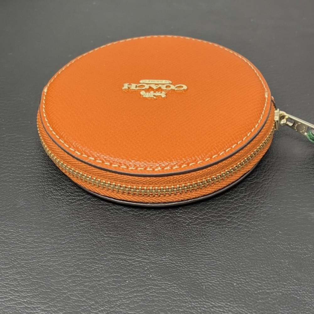 NWT Coach 🍊Orange Coin Case - Picture 4 of 8